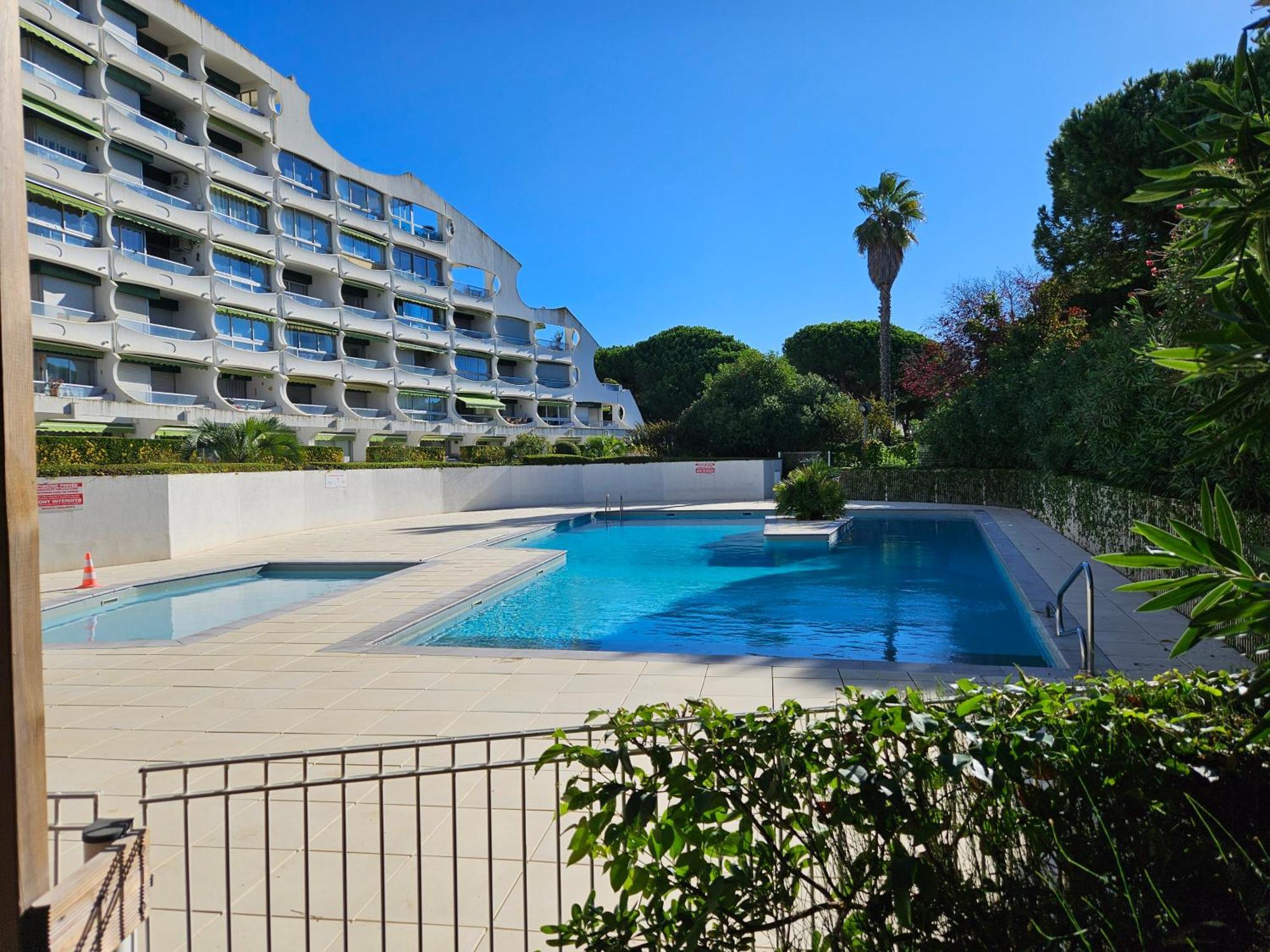 Superbe T2 Tout Confort 3 Etoiles, Entierement Renove Avec Piscine, Parking, Clim, Wifi, Netflix Ла Гранде-Моте Екстериор снимка